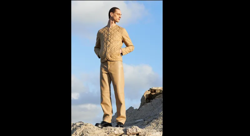 هكذا تستعين بالبيج والكاميل لتحصل على إطلالة جذابة