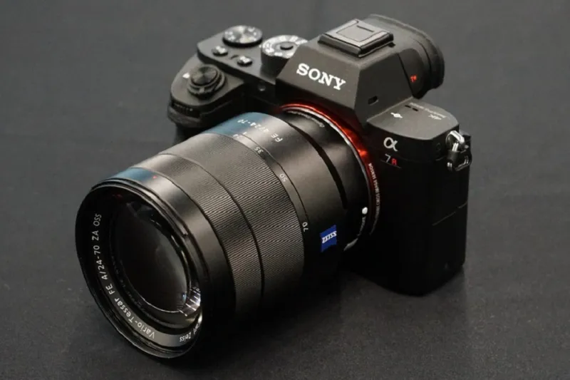 Sony α7R أفضل كاميرا لعام 2015
