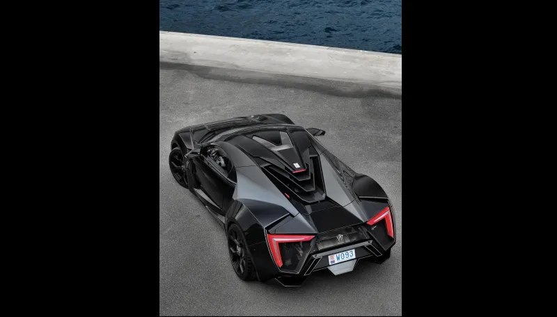  سيارة Fenyr SuperSport أحدث إبداعات شركة W Motors
