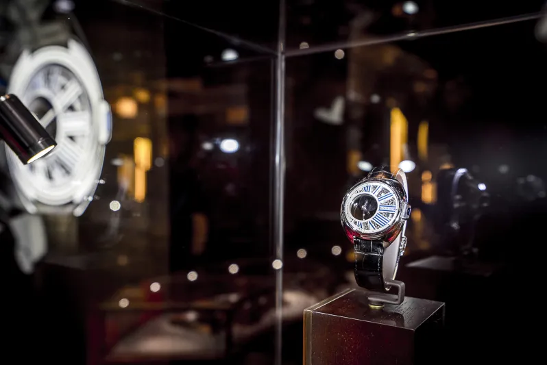 دار كارتييه تحتفل بالساعات الاستثنائية في معرض التعقيدات العظيمة