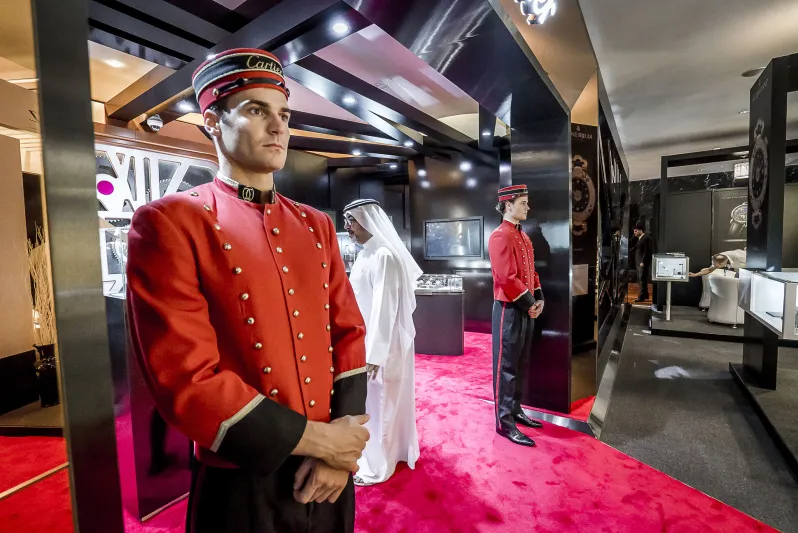 دار كارتييه تحتفل بالساعات الاستثنائية في معرض التعقيدات العظيمة