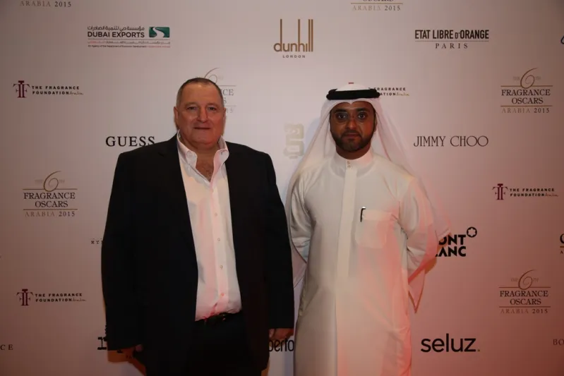 مشاهير يتألقون في حفل أوسكار العطور 