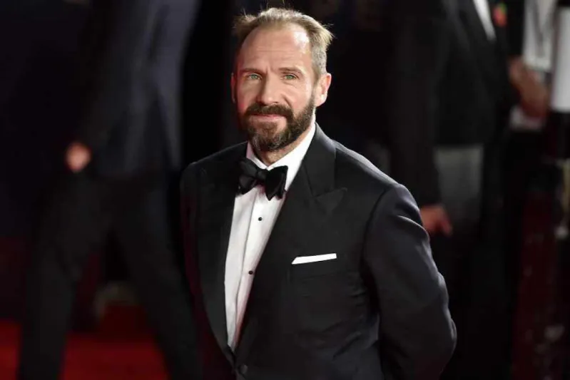 بالصور..نجوم بلغوا الخمسين... وجاذبيتهم لا تأفل 