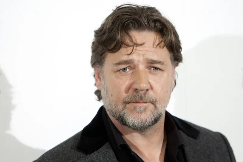 بالصور..نجوم بلغوا الخمسين... وجاذبيتهم لا تأفل 