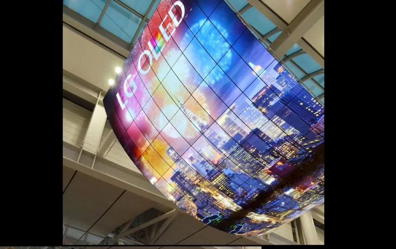 أكبر شاشة منحنية في العالم من LG 
