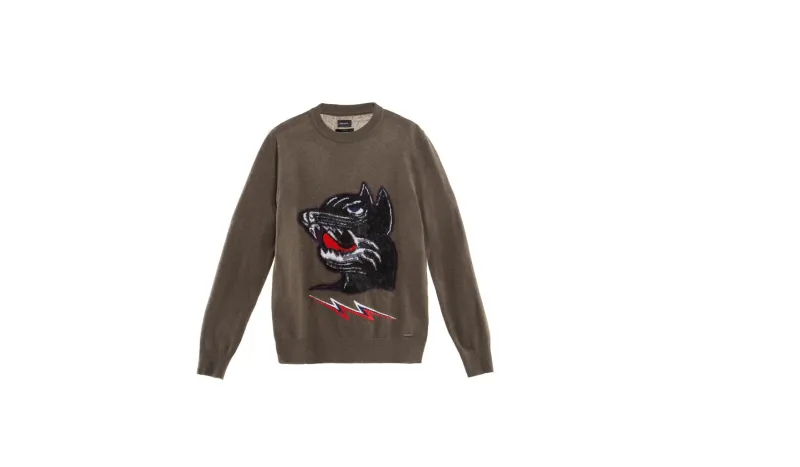 أتبحث عن إطلالة عسكرية عصرية؟