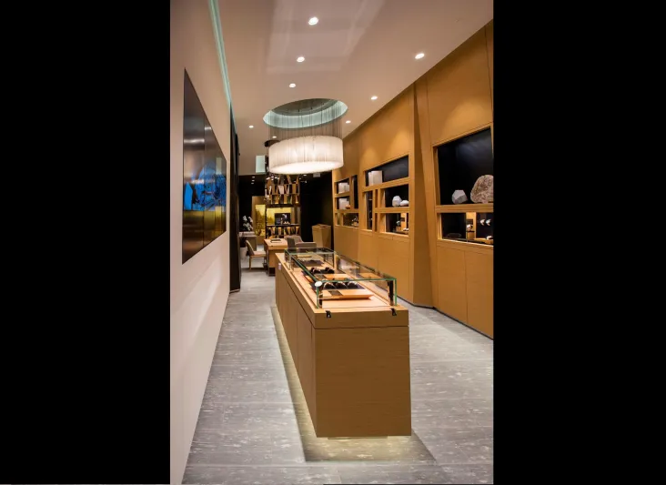 «أوديمار بيغيه» تكشف عن تصميم متجرها الجديد في مول الإمارات