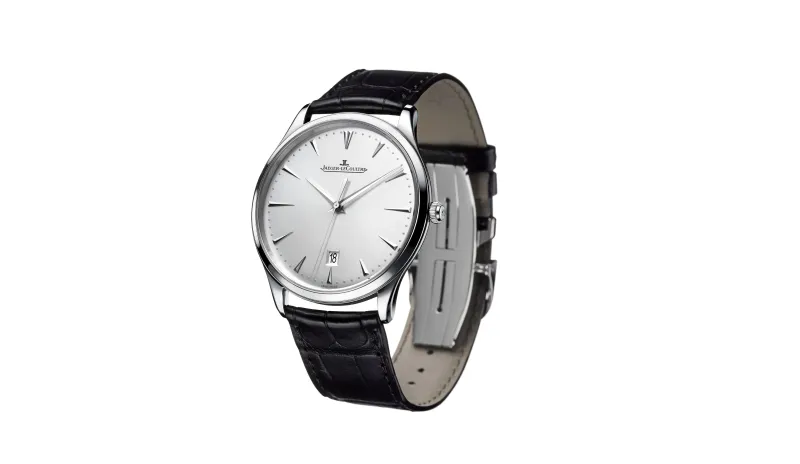 6 ساعات تجسد أناقة المونوكروم