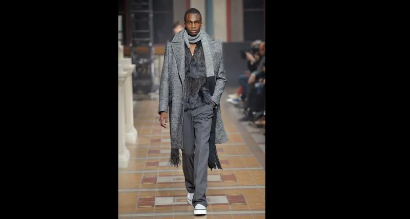 بالصور.."الرجل" تختار معطفك لخريف شتاء  2015