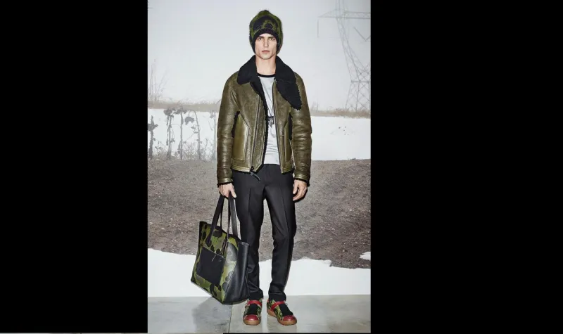 بالصور.."الرجل" تختار معطفك لخريف شتاء  2015