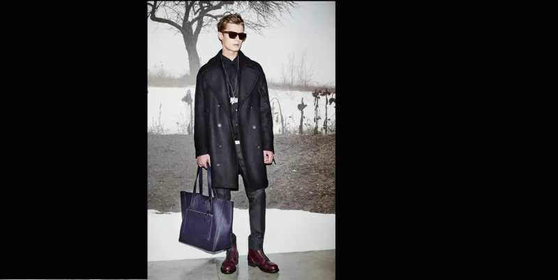 بالصور.."الرجل" تختار معطفك لخريف شتاء  2015