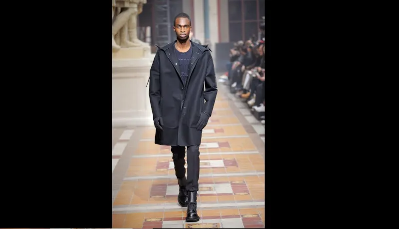 بالصور.."الرجل" تختار معطفك لخريف شتاء  2015