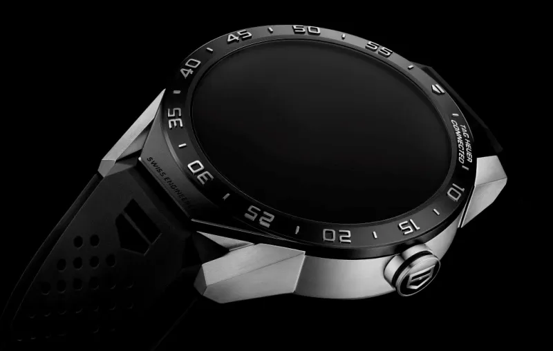 “TAG Heuer Connected” أول ساعة فاخرة بتقنيات Intel 