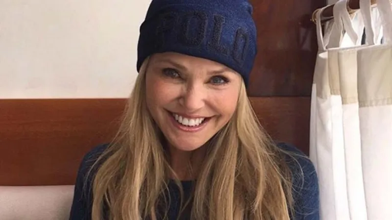 بالصوّر:لن تصدقوا. عارضة أزياء أميركيّة عمرها 61 عاماً