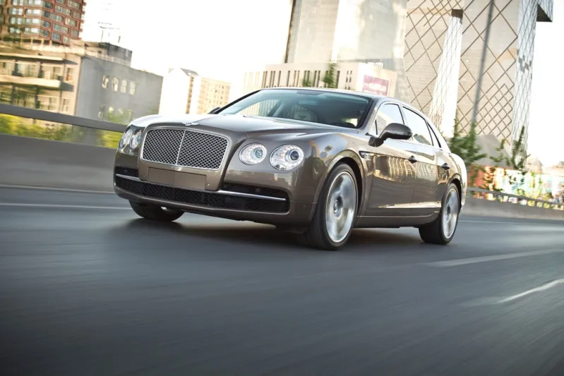 "الرجل" تُقيم بنتلي "فلاينغ سبير" في لندن