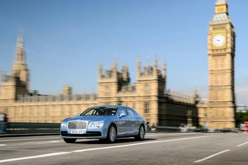 "الرجل" تُقيم بنتلي "فلاينغ سبير" في لندن