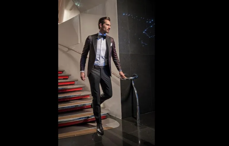 تألق يوم زفافك ببذلات استثنائية! 