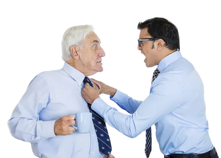 البرلمان الإيراني يستدعي وزيراً “موظفاً في 19 شركة”