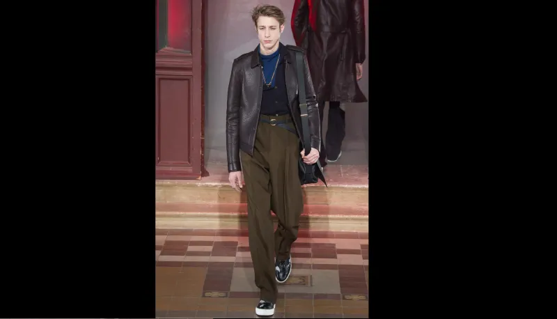 تعريف جديد للسترة الجلدية... لأناقة أكبر