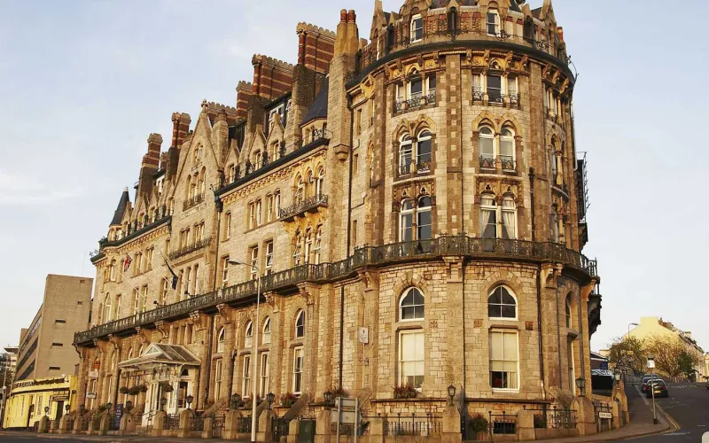 بريطانيا: فضيحة "مدوّية" تخص الأسرة الملكية