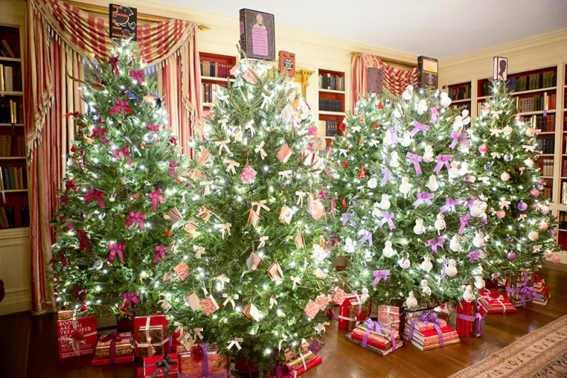 بالصور..كيف تزين البيت الابيض هذا العام؟