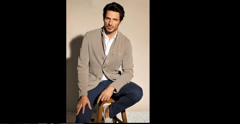 تعلم طرق ارتداء البلايزر على طريقة عارضي الازياء!