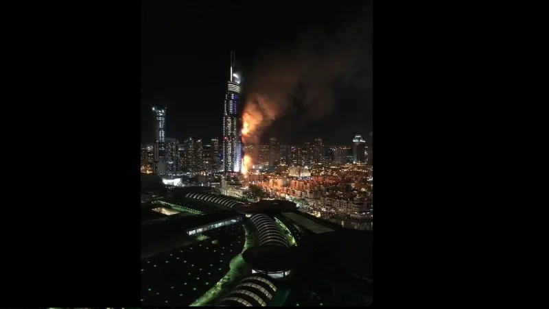 بالصور .. حريق دبي يشعل مواقع التواصل