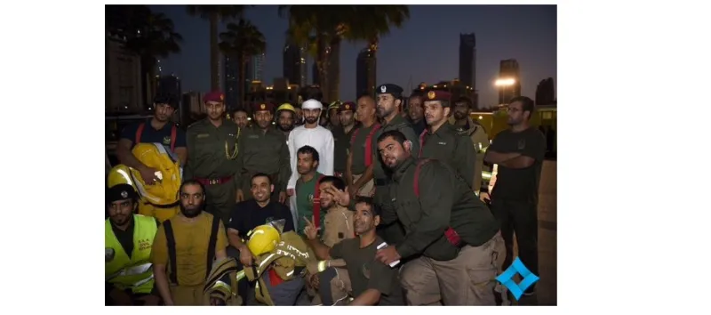 بالصور : منصور بن محمد اطفائي لـ حريق دبي