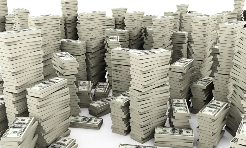 ما هي أهم القرارات المالية للأثرياء في الإمارات لعام 2016؟