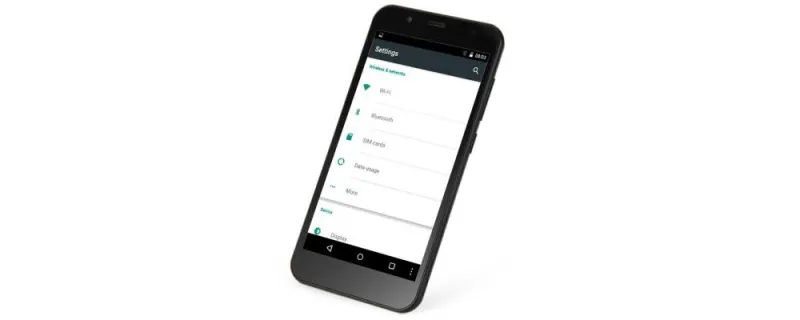 أول هاتف بثلاث شرائح يصل للأسواق العالمية 