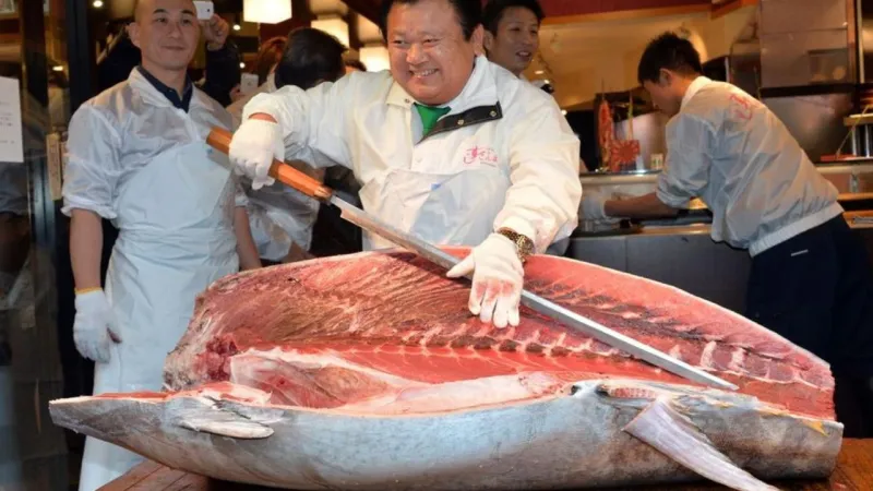 سمكة تونة تباع بـ 117 ألف دولار في اليابان