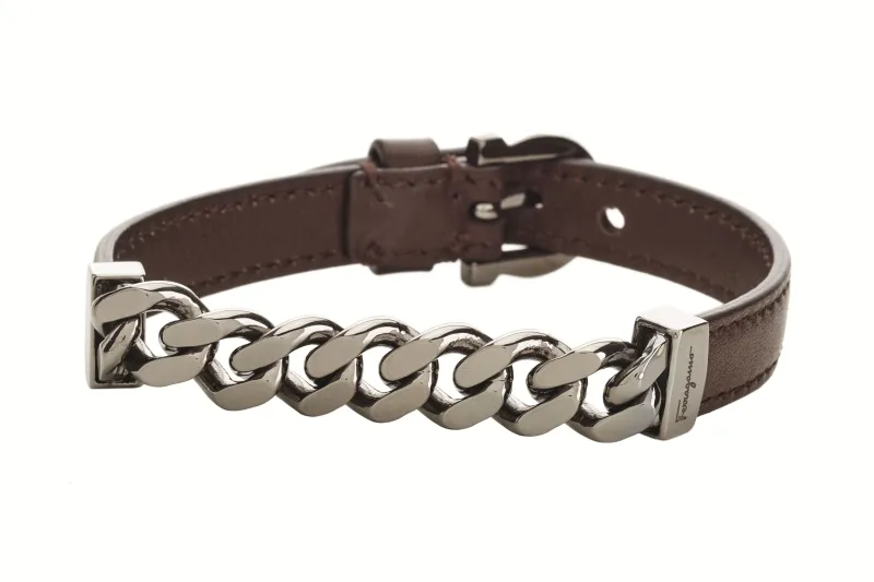 بالصور.. سلفاتوري فيراغامو  تطلق تشكيلة جواهر فضية للرجل 