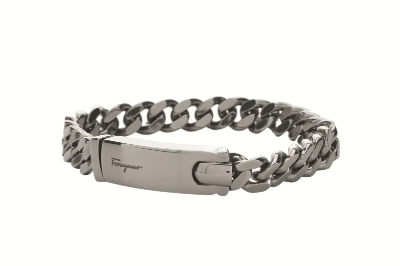 بالصور.. سلفاتوري فيراغامو  تطلق تشكيلة جواهر فضية للرجل 