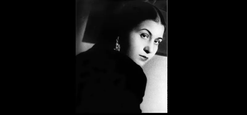 بالصور..رجال غيروا حياة هؤلاء النجمات