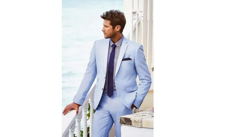 عانق الصيف ببذلات زاهية