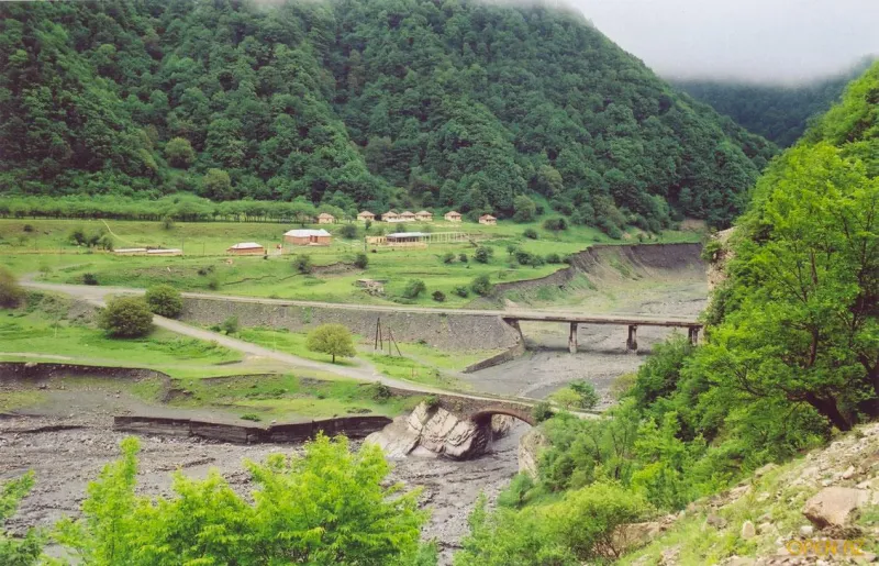 بالصور..تعرف على  أذربيجان أرض المستقبل 