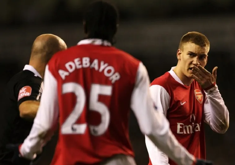 بالصور: أبرز 5 مشاجرات بين زملاء الفريق الواحد