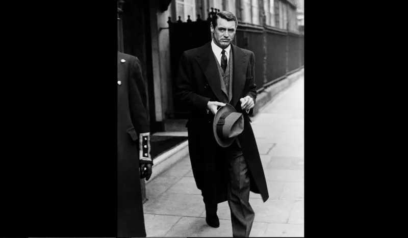 بالصور.. أزياء مشاهير القرن الماضي