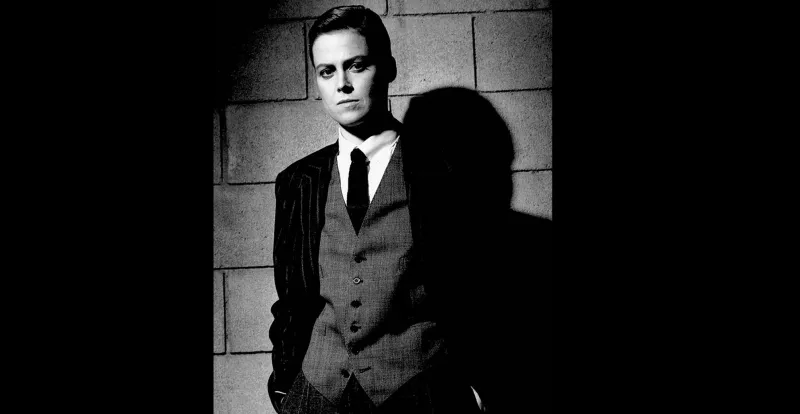 بالصور.. أزياء مشاهير القرن الماضي