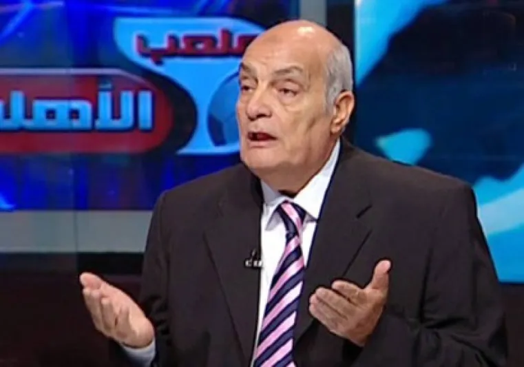 وفاة المعلق الرياضي المصري محمود بكر