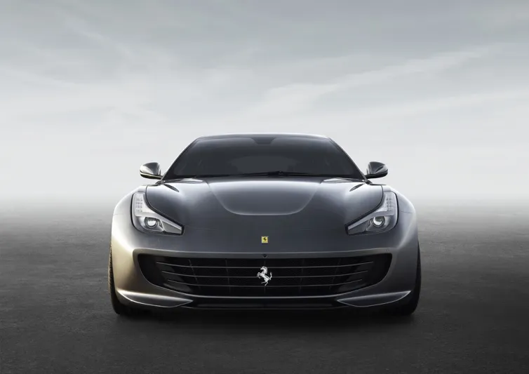 بالصور..إطلاق سيّارة فيراري GTC4Lusso في معرض جنيف