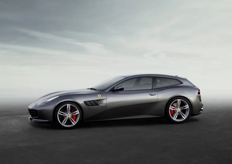 بالصور..إطلاق سيّارة فيراري GTC4Lusso في معرض جنيف