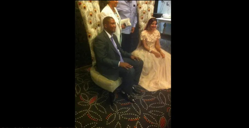 بالصور.. حفيد مانديلا يعلن إسلامه ويتزوج مسلمة 