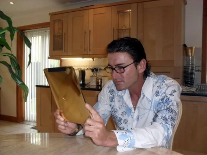 صور...أغلى جهاز آيفون في العالم