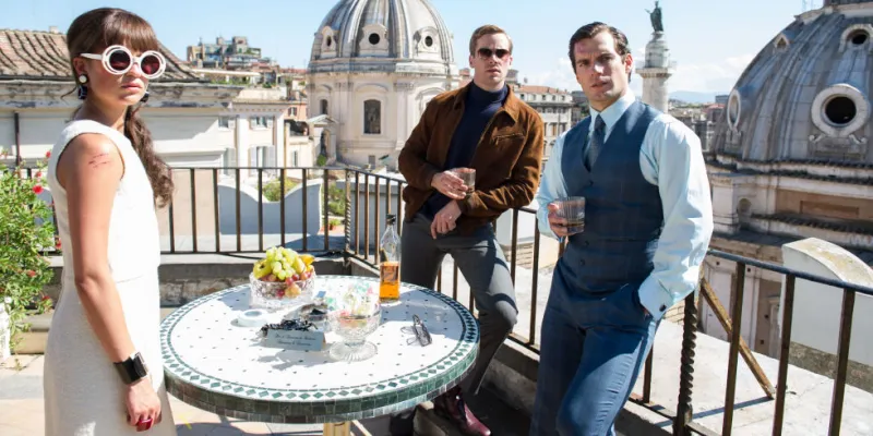 من وحي نجوم السينما... اناقة الحاضر برصانة الستينات