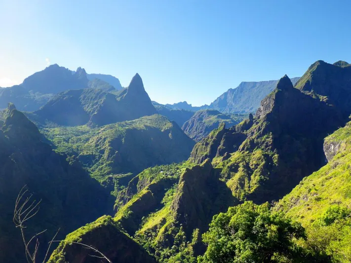 هل ترغب بزيارة اكثر مكان منعزل في العالم 