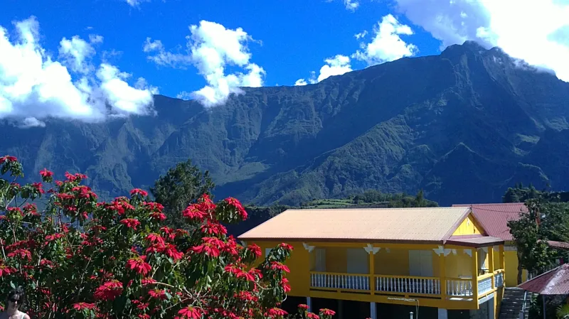 هل ترغب بزيارة اكثر مكان منعزل في العالم 