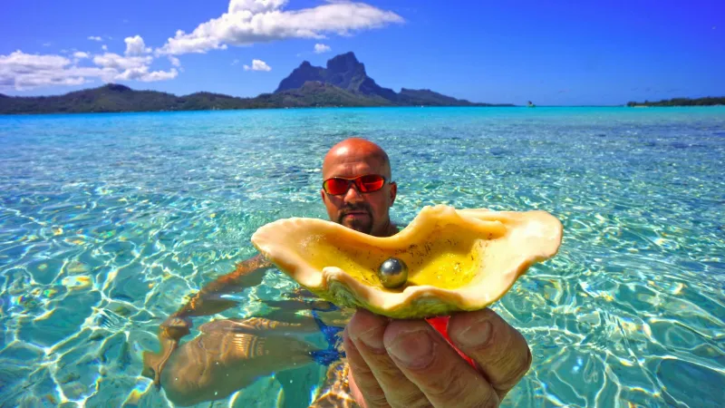 بورا بورا الجزيرة الاجمل في العالم 