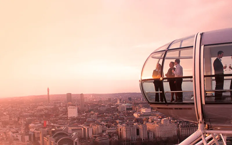 تعرف على كبسولة كوكا كولا عين لندن !!!