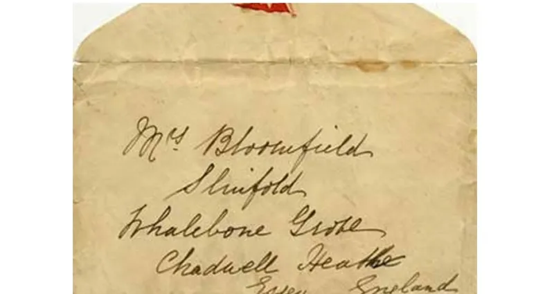 ماذا حملت أخر رسالة كتبت بسفينة "تيتانيك".. وكم قدر ثمنها؟